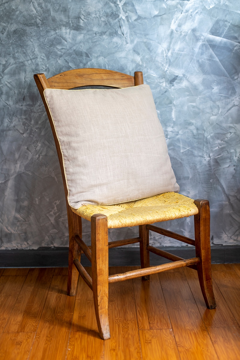 La broderie de Cilaos. La housse de coussin carrée – Image 7